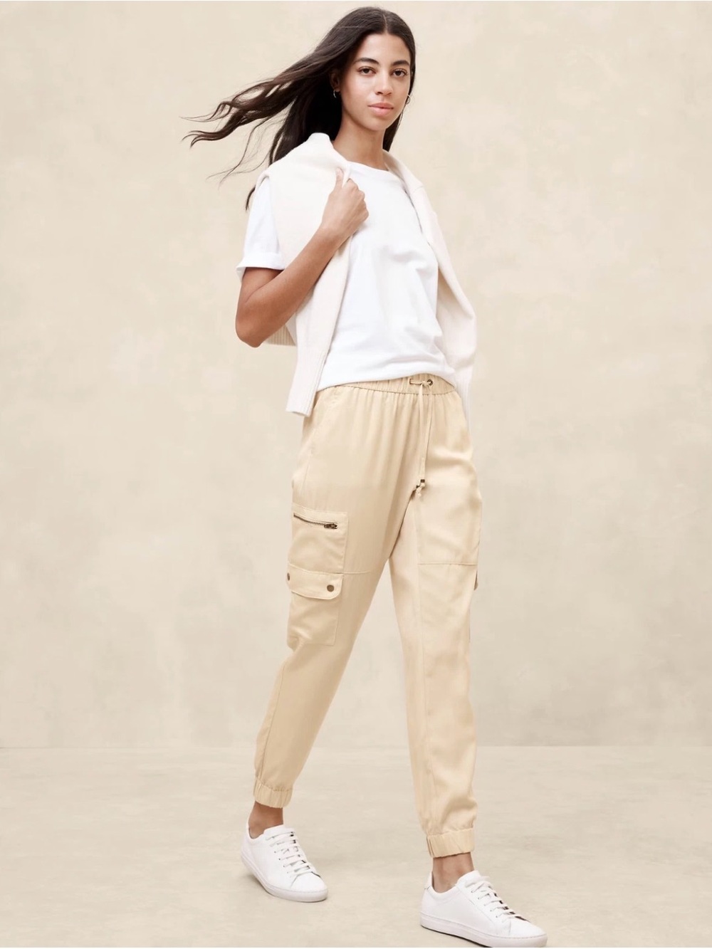 BANANA REPUBLIC Women’s Tencel Cargo Jogger Pants Ivory Beige - SIZE L